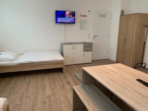 Soundproofing, free WiFi, bed sheets