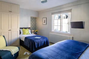 Huis, privébadkamer | 4 slaapkamers, luxe beddengoed, individueel gedecoreerd