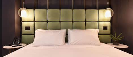 Camera Comfort con letto matrimoniale o 2 letti singoli, non fumatori, vista canale | Minibar, cassaforte in camera, insonorizzazione