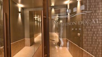 EntrĂ©e de lâhĂ©bergement