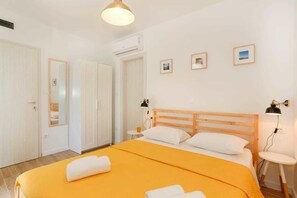 Double Room, Garden View (1) | Living area