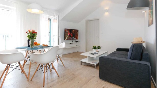 Apartment Attic | 客廳