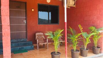 Deluxe Double Room with Sitting Area | Terrace/patio