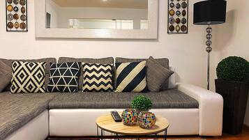 Apartment, Terrasse La Lucia | Living area | Flat-screen TV, Netflix