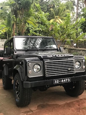 Free self-parking - IQuest Colombo (Nugegoda)