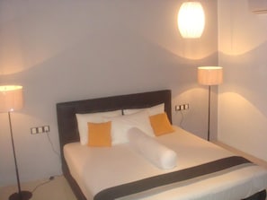 Rollaway beds, free WiFi - IQuest Colombo (Nugegoda)