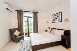 Deluxe Studio, 1 Queen Bed, Non Smoking | Premium bedding, in-room safe, individually decorated - Accra Luxury Apartments at The Gardens (Accra)