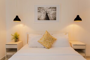 Apartamento Deluxe, 1 habitación, balcón | Ropa de cama de alta calidad, caja fuerte, decoración individual