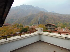 Property grounds - Guest House Dream - beautiful guest house in Vraca Balkan (Lyutibrod)