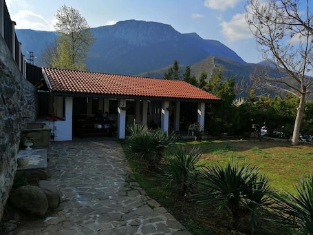 Terrace/patio. Guest House Dream - beautiful guest house in Vraca Balkan