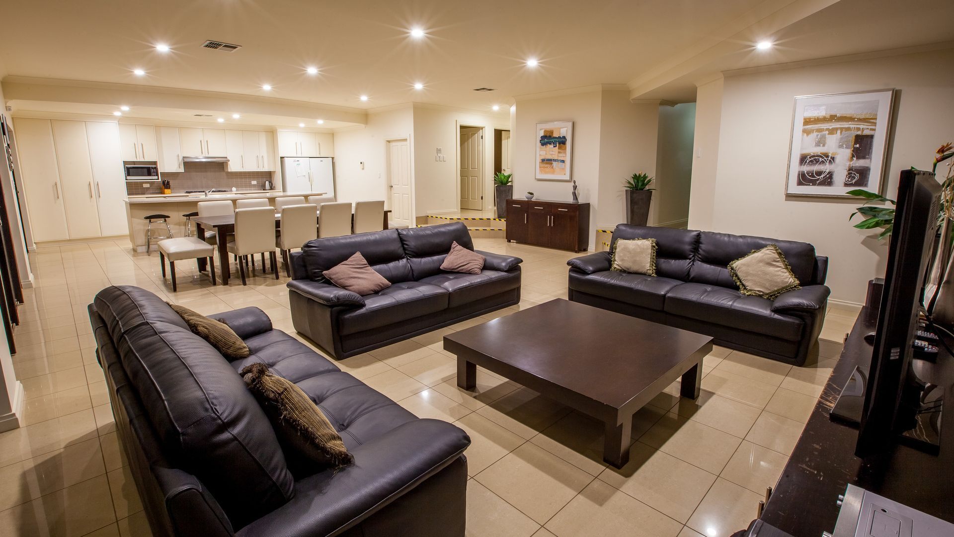 Stately Moorings - Luxury Large home with amazing views — image 7