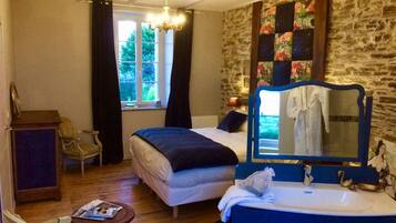 Premium bedding, Select Comfort beds, individually decorated