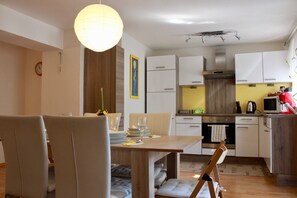 Comfort Apartment | In-room dining - Apartmán Amália (Banska Bystrica)