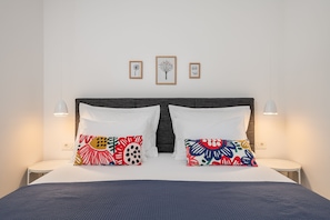 Lägenhet Gallery - 2 sovrum - havsutsikt (Comfort_Plavi) | 2 sovrum, sängtillbehör av högsta kvalitet och ljudisolering