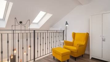 Leilighet – gallery, 2 soverom, sjøutsikt (Superior_Zuti) | 2 soverom, sengetøy av topp kvalitet, lydisolert og strykejern/-brett