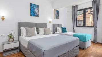Deluxe Apartment, 2 Bedrooms (A3) | 2 bedrooms, in-room safe, blackout curtains, soundproofing