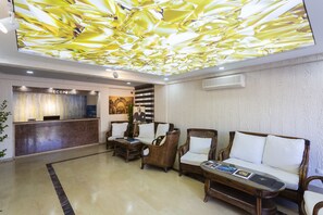 Lobby sitting area - Bodrum Moonlight Hotel (Bodrum)