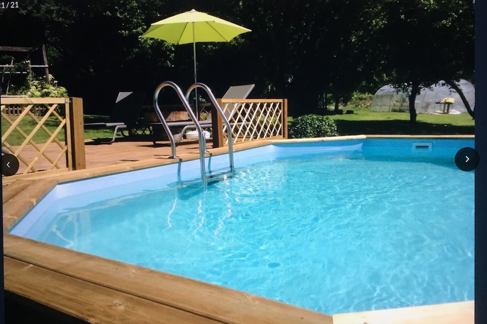 Chez Lucy Gite with private pool in a tranquil setting. Free fibre <br>Sleeps 4/6