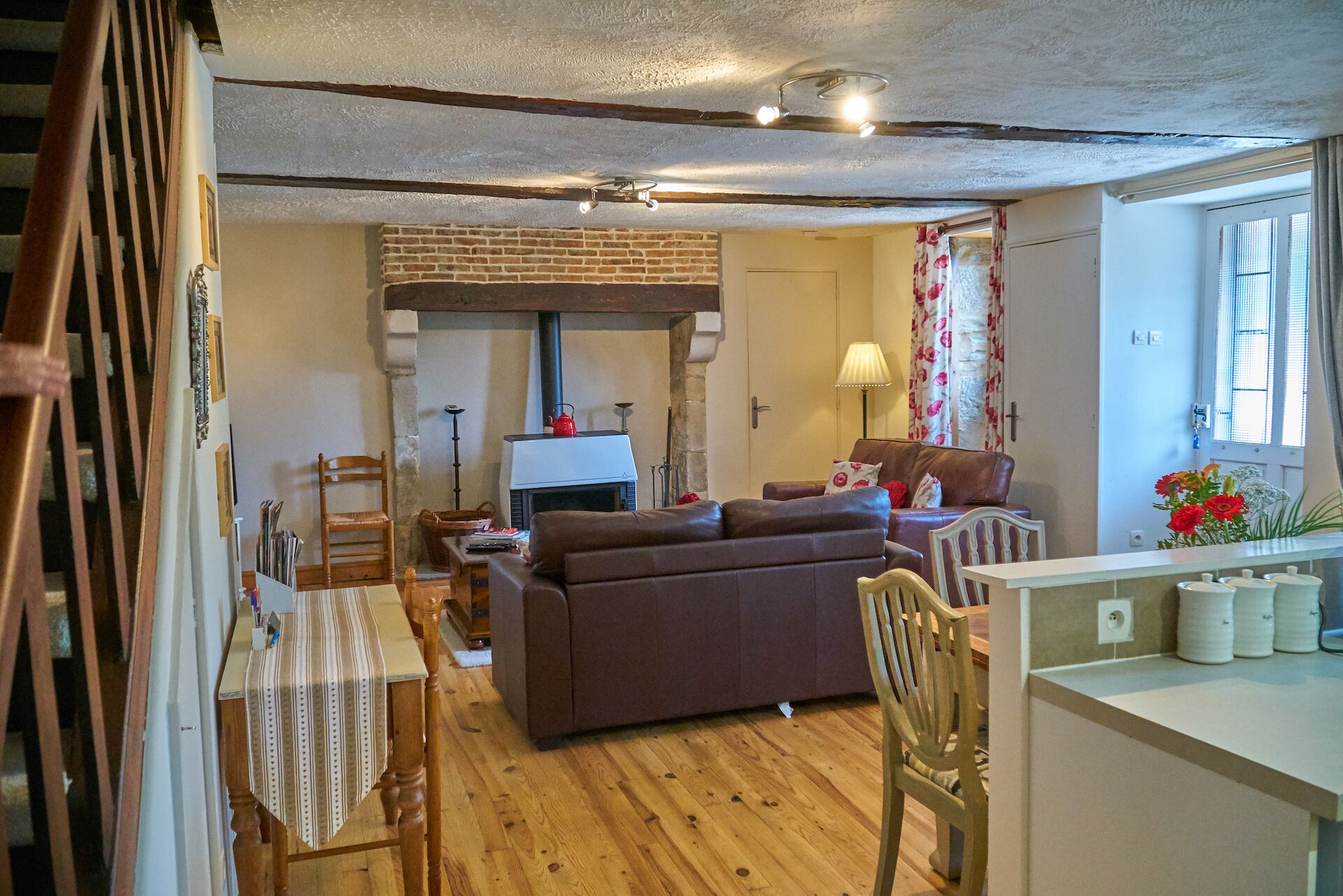 Chez Lucy Gite with private pool in a tranquil setting. Free fibre <br>Sleeps 4/6 