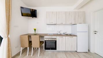 Basic Apartment, Sea View | Private kitchenette | Stovetop, electric kettle, cookware/dishes/utensils