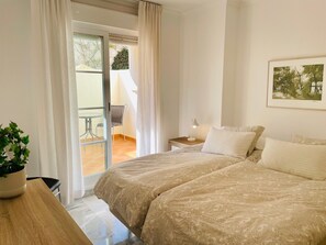 2 chambres, fer et planche à repasser, Wi-Fi gratuit, draps fournis