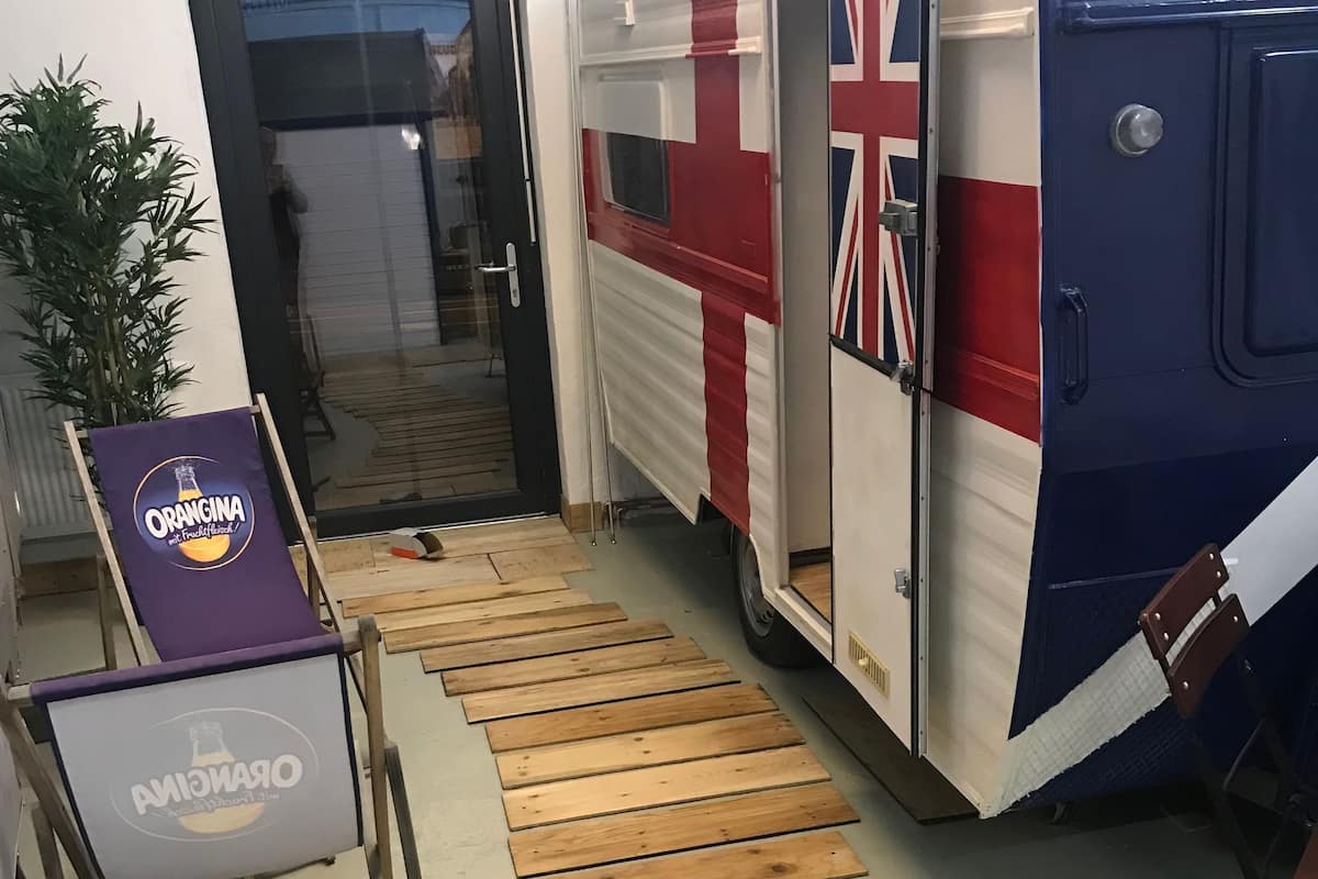 Double Room, Shared Bathroom (Caravan England)