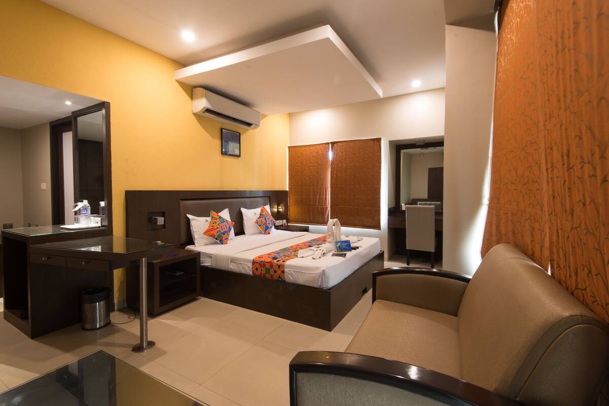 Desk, rollaway beds, free WiFi, wheelchair access