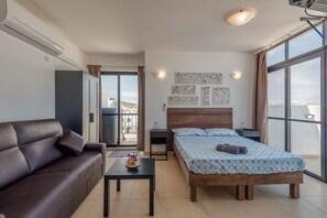1 dormitorio, tabla de planchar con plancha, wifi gratis y ropa de cama