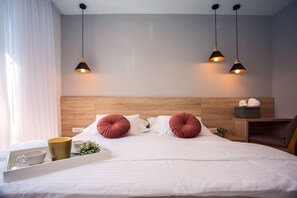 5 chambres, fer et planche à repasser, accès au Wi-Fi (inclus)