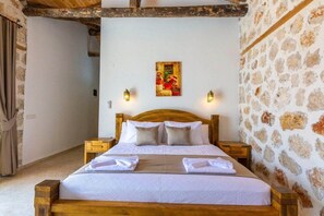 Villa, 1 Bedroom, Non Smoking | 1 bedroom, desk, bed sheets - Villa Bal 2 (Kas)