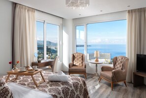 5 chambres, coffres-forts dans les chambres, fer et planche Ă repasser