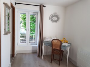 Chambre Confort Double ou avec lits jumeaux, vue jardin (Cosy )