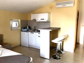 Private kitchenette