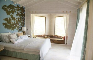 1 bedroom, desk, bed sheets - Villa Venus (Kas)