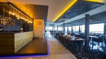 Frühstück, Mittagessen, Abendessen, internationale Küche