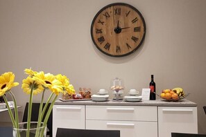 Dining - Apartment in the historic center with three bedrooms and en-suite bathrooms  (Palermo)