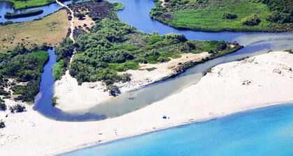 Agréable gßte dans le village typique de Lama - WIFI