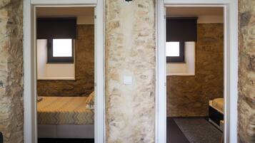 5 chambres, chambres insonorisées, fer et planche à repasser