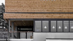 Front of property - Abrigall Hostel Masella (Alp)