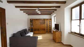 Apartment, Bergblick | Wohnbereich