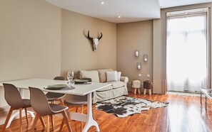 Dining - Sunday’s in Oporto 1T (Porto)