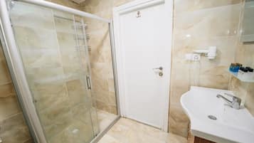 Regadera, regadera tipo lluvia, amenidades de baño gratuitas