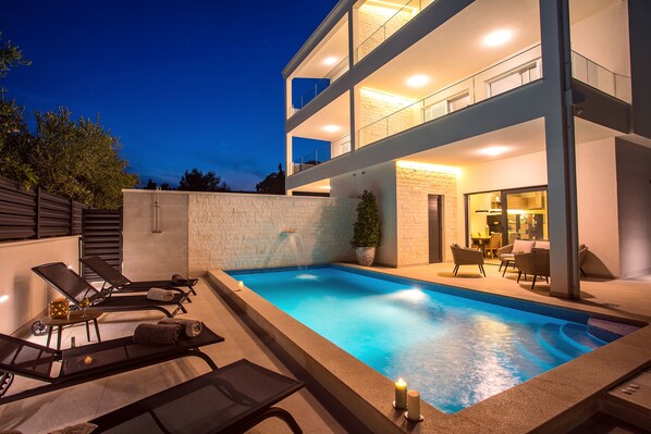 Outdoor pool, a heated pool