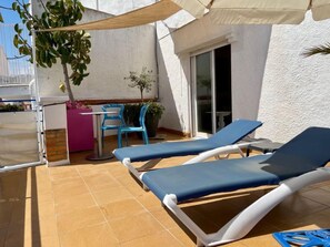 Kahden hengen comfort-huone, terassi | 1 makuuhuone, ylelliset vuodevaatteet