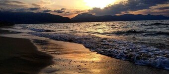 VILLA WITH VIEWS OF THE SEA 200 METERS FROM A BROAD BEACH SAND