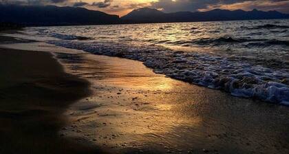 VILLA ON NÄKYMÄT SEA 200 metrin päässä LAAJA ranta hiekka