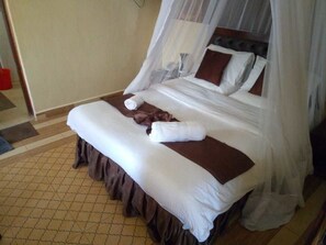 ห้องเอ็กเซกคิวทีฟ | โต๊ะทำงาน, Wi-Fi ฟรี, ผ้าปูที่นอน