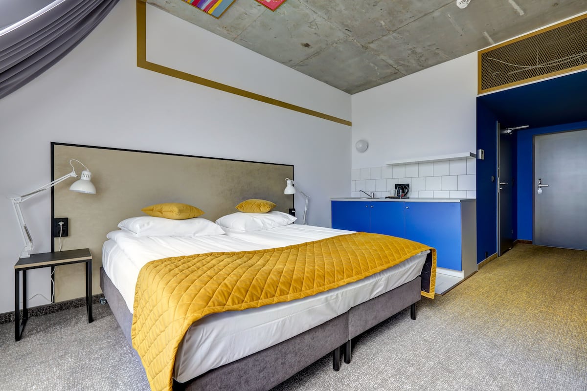 1 bedroom, soundproofing, iron/ironing board, free WiFi