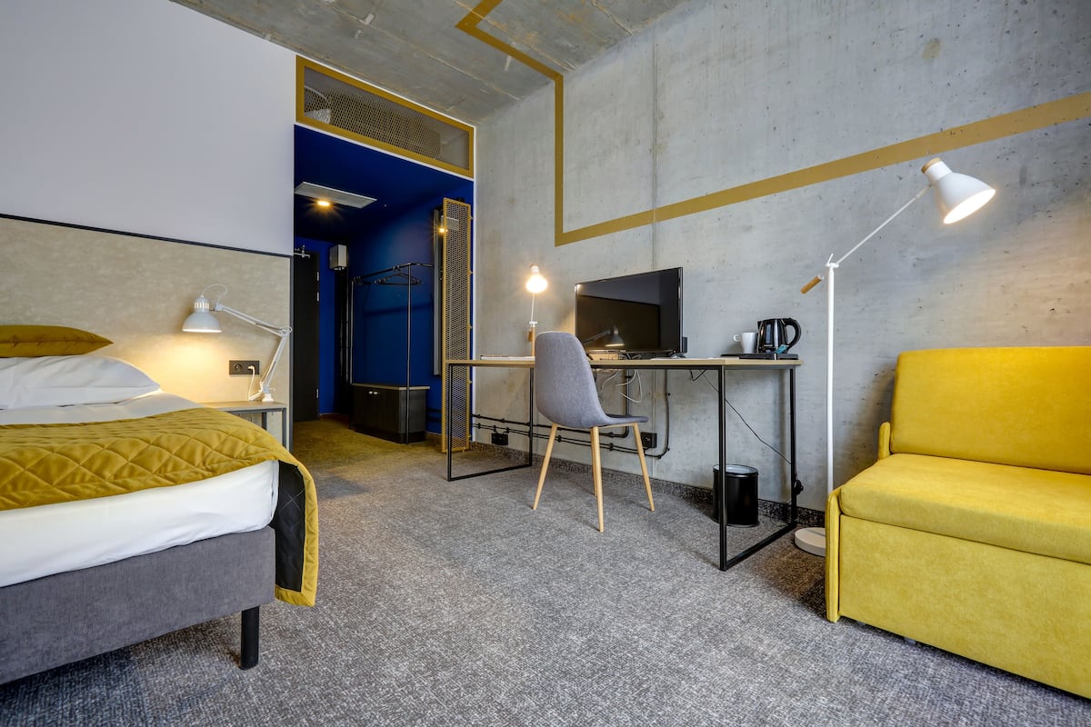 Classic Single Room, 1 Single Bed, Non Smoking | 1 bedroom, soundproofing, iron/ironing board, free WiFi