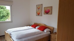 Individually furnished, desk, blackout curtains, soundproofing